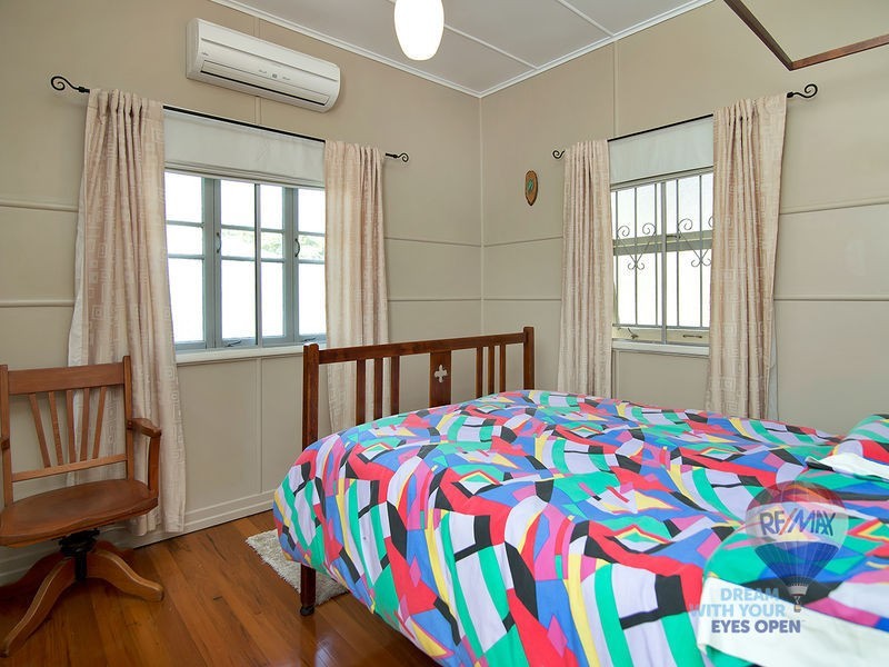 9 ROBERTS Street, North Ipswich QLD 4305