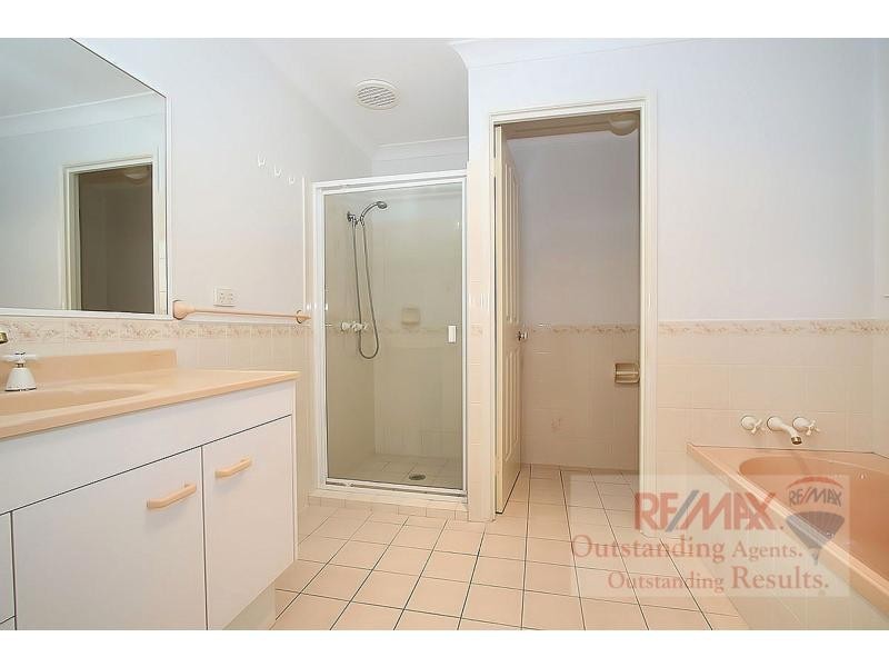 18 Dewsbury Street, Middle Park QLD 4074