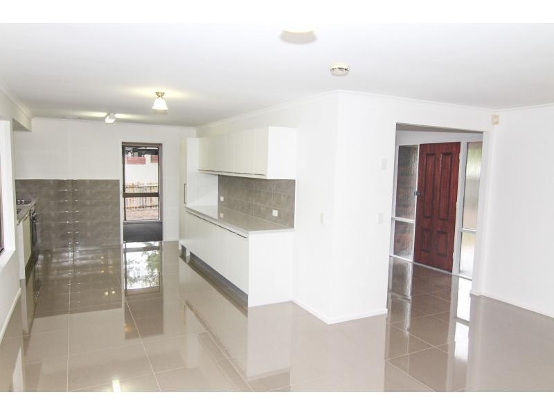 108 Hazelton Street, Riverhills QLD 4074