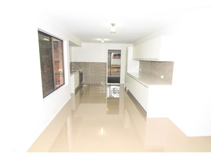 108 Hazelton Street, Riverhills QLD 4074