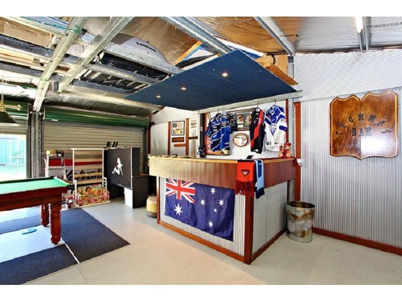 4 Cranes Road, North Ipswich QLD 4305