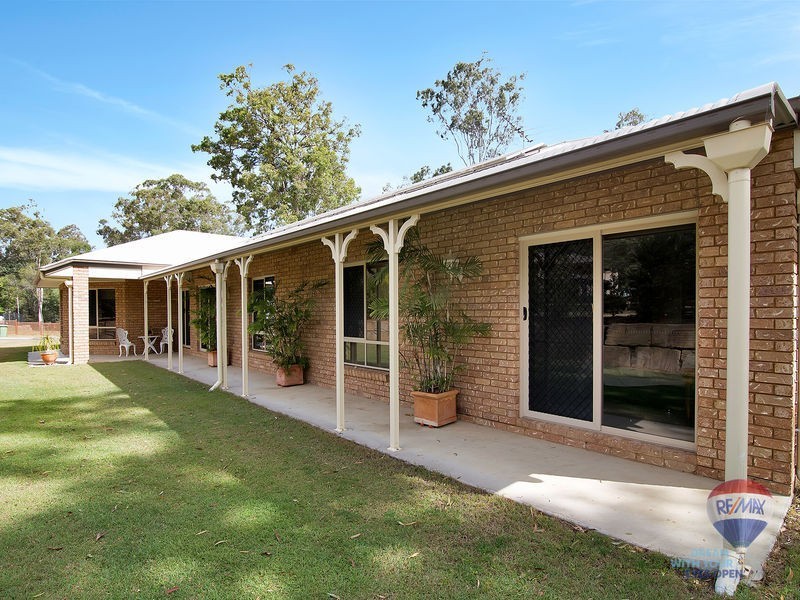 42 CABERNET Crescent, Pine Mountain QLD 4306