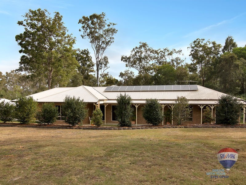 42 CABERNET Crescent, Pine Mountain QLD 4306