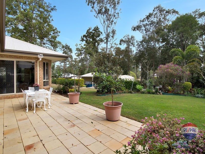 42 CABERNET Crescent, Pine Mountain QLD 4306