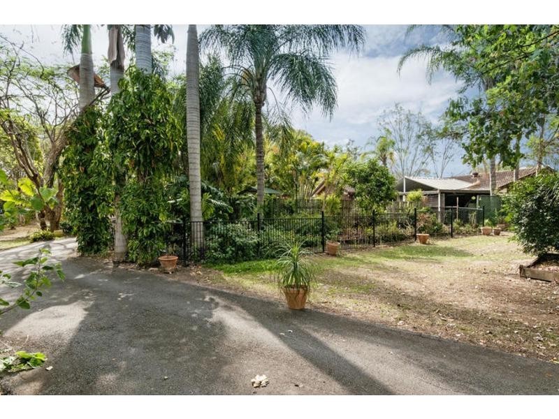 77 Leichhardt Crescent, Barellan Point QLD 4306