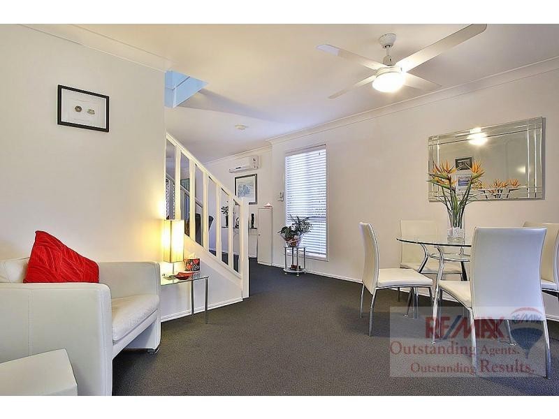 1/50 Endeavour Street, Mount Ommaney QLD 4074