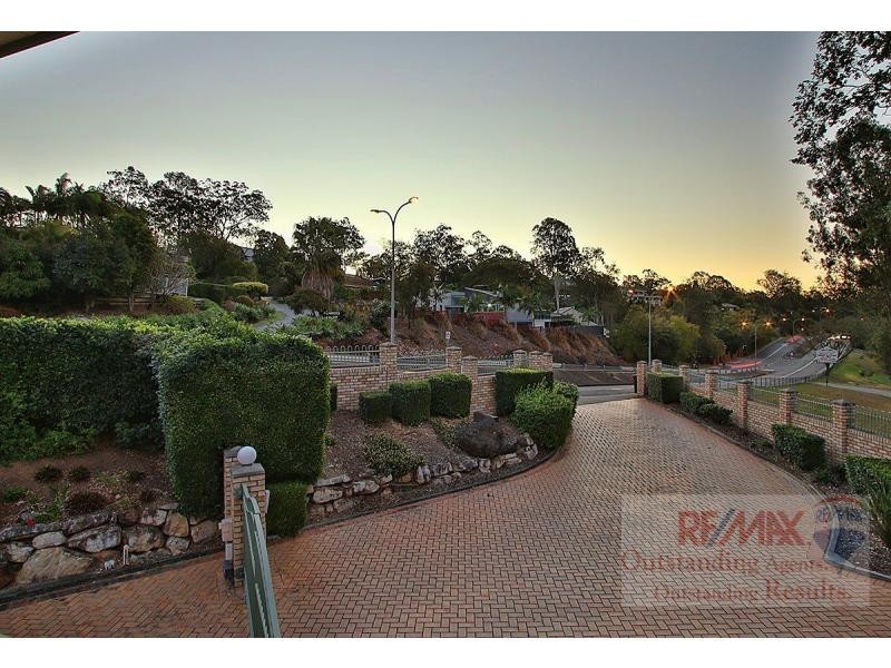 1/50 Endeavour Street, Mount Ommaney QLD 4074