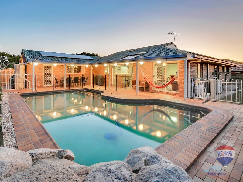 6 Truman Court, Stretton QLD 4116