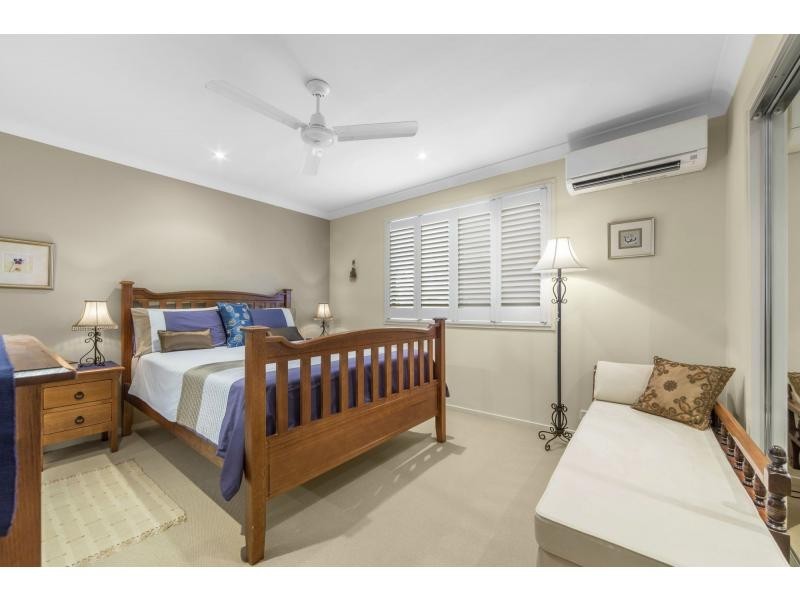 20 Central Avenue, Mount Ommaney QLD 4074