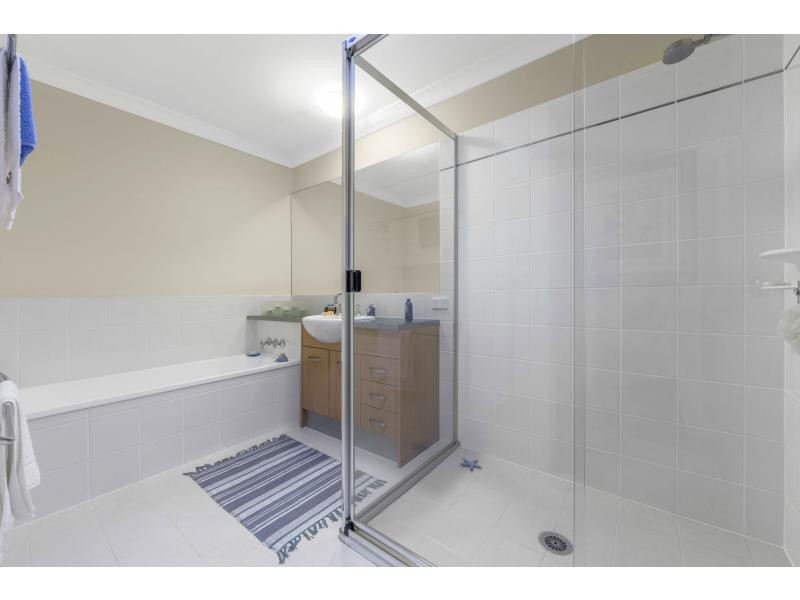 20 Central Avenue, Mount Ommaney QLD 4074