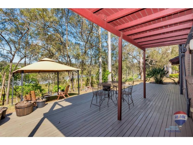 76 Leichhardt Crescent, Barellan Point QLD 4306