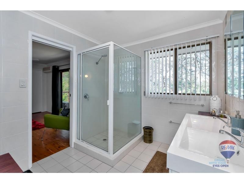76 Leichhardt Crescent, Barellan Point QLD 4306