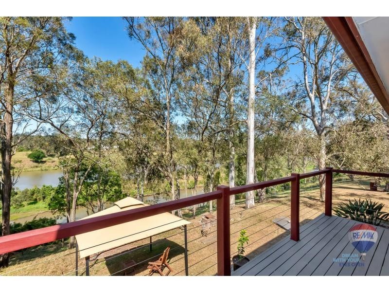 76 Leichhardt Crescent, Barellan Point QLD 4306