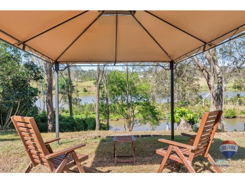 76 Leichhardt Crescent, Barellan Point QLD 4306