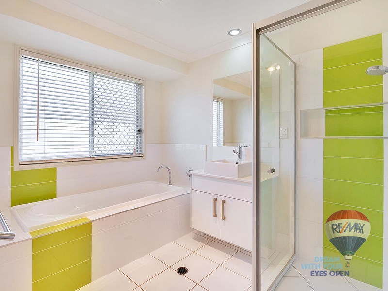 9 Forceful Crescent, Karalee QLD 4306