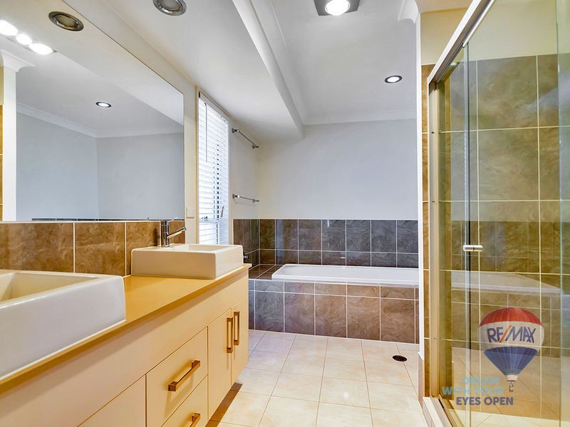 9 Forceful Crescent, Karalee QLD 4306
