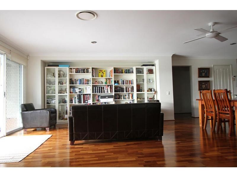 9 Forceful Crescent, Karalee QLD 4306