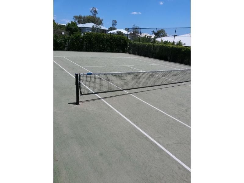 8/5 Central Avenue, Mount Ommaney QLD 4074