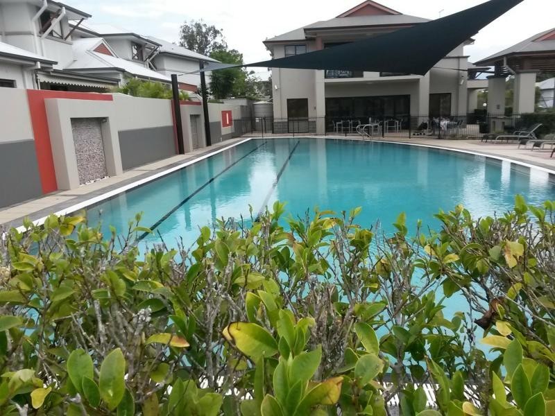 8/5 Central Avenue, Mount Ommaney QLD 4074