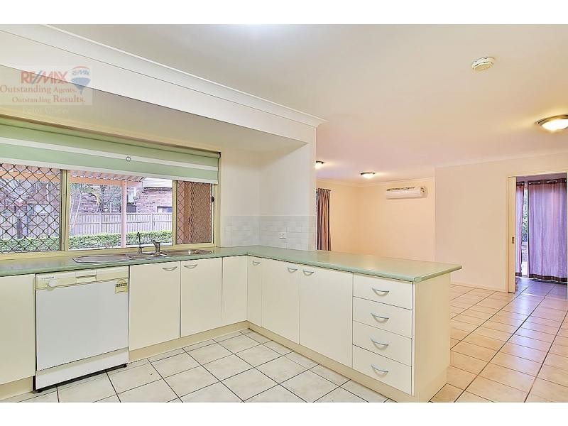1 Bruan Close, Middle Park QLD 4074