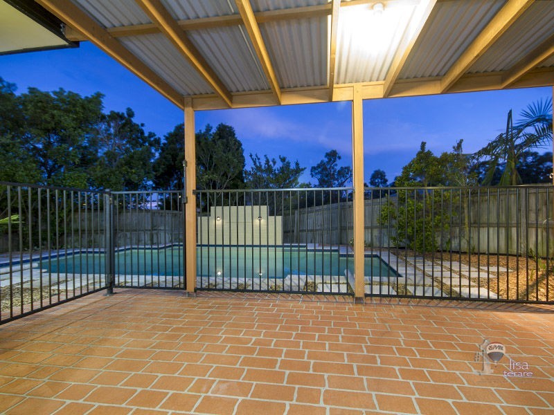 7 Daniel Close, Sinnamon Park QLD 4073