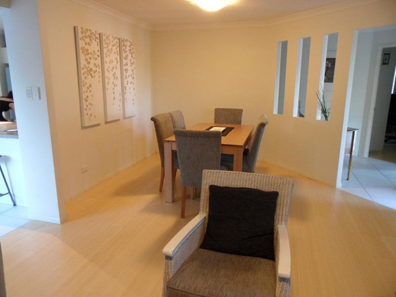7 Daniel Close, Sinnamon Park QLD 4073