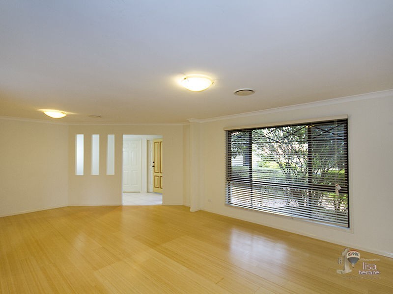 7 Daniel Close, Sinnamon Park QLD 4073