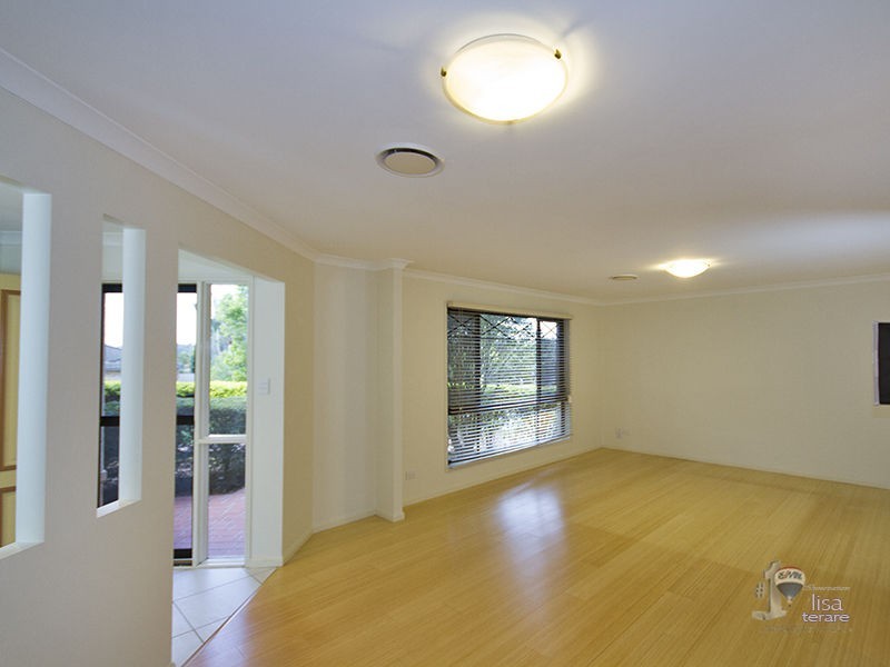 7 Daniel Close, Sinnamon Park QLD 4073