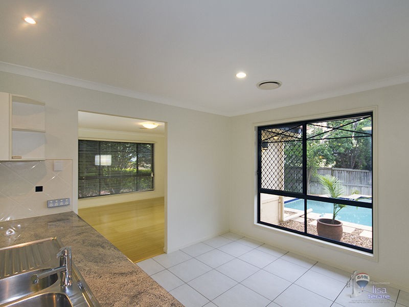 7 Daniel Close, Sinnamon Park QLD 4073