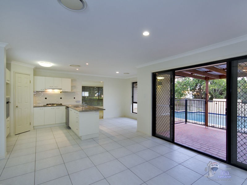7 Daniel Close, Sinnamon Park QLD 4073