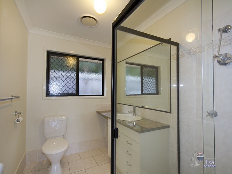 7 Daniel Close, Sinnamon Park QLD 4073