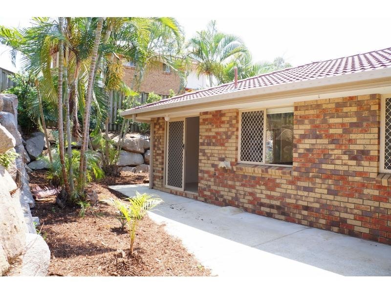 11 Hounslow Way, Seventeen Mile Rocks QLD 4073