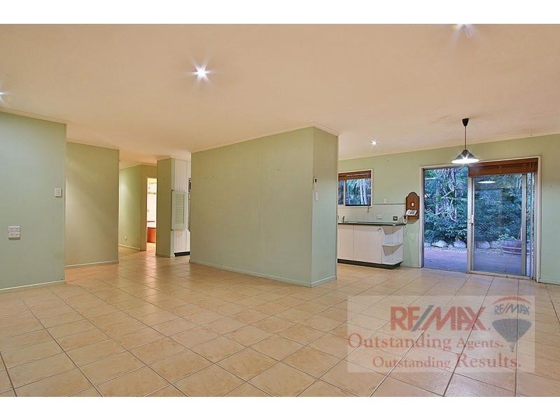 101 Weekes Road, Moggill QLD 4070