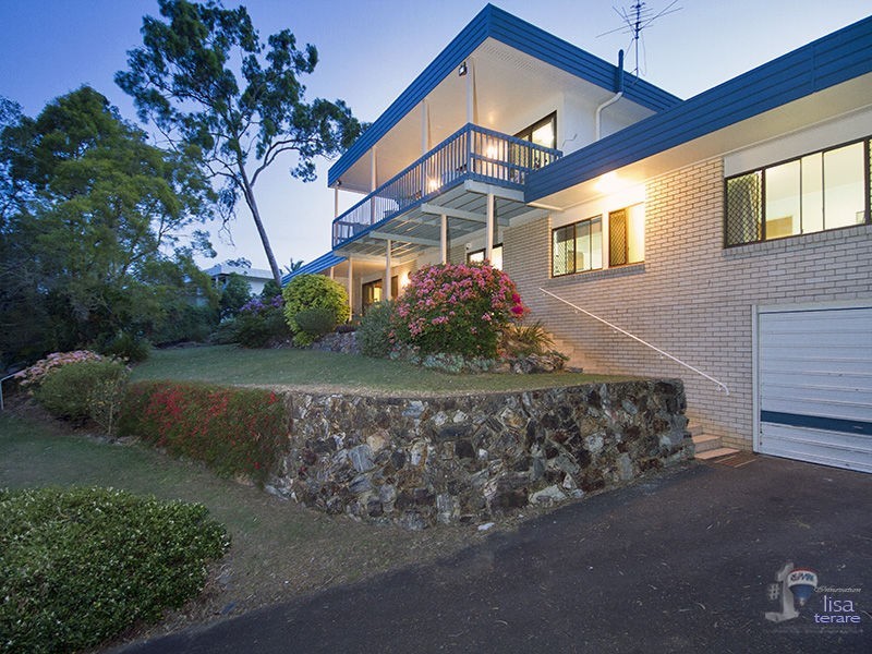 2 Mitchell Court, Mount Ommaney QLD 4074