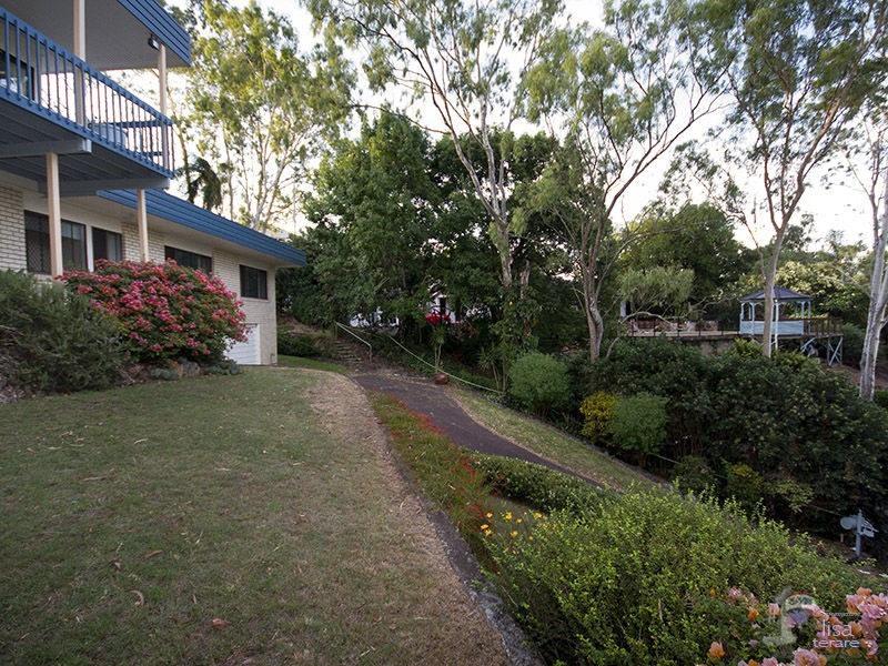 2 Mitchell Court, Mount Ommaney QLD 4074