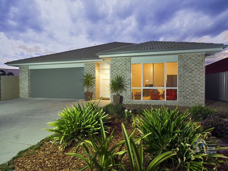 13 Rivervista Street, Riverhills QLD 4074