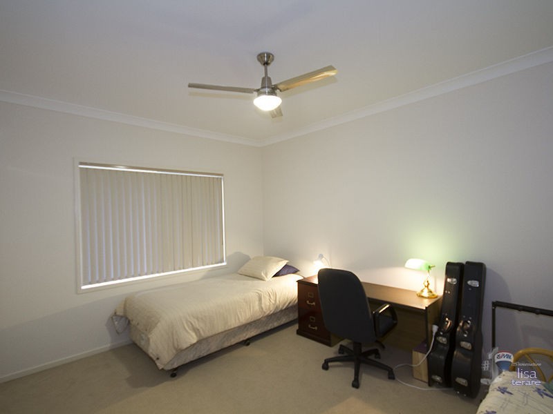 13 Rivervista Street, Riverhills QLD 4074