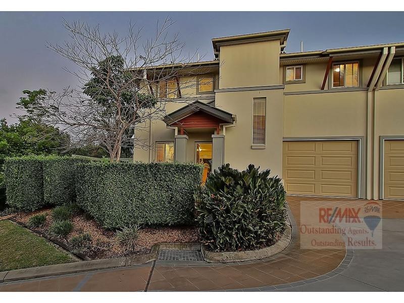 1/88 Greenway Circuit, Mount Ommaney QLD 4074