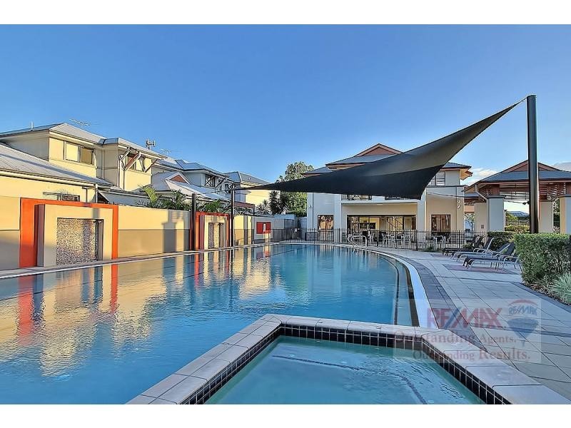 1/88 Greenway Circuit, Mount Ommaney QLD 4074