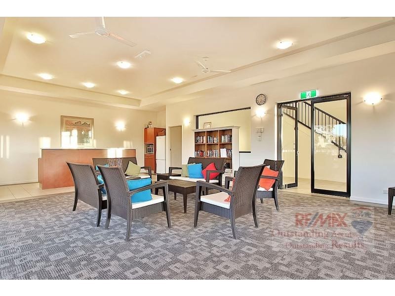 1/88 Greenway Circuit, Mount Ommaney QLD 4074