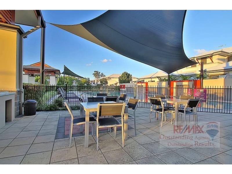 1/88 Greenway Circuit, Mount Ommaney QLD 4074