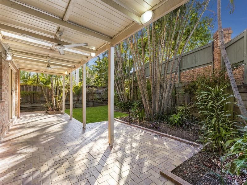 1/15 Abel Smith Crescent, Mount Ommaney QLD 4074