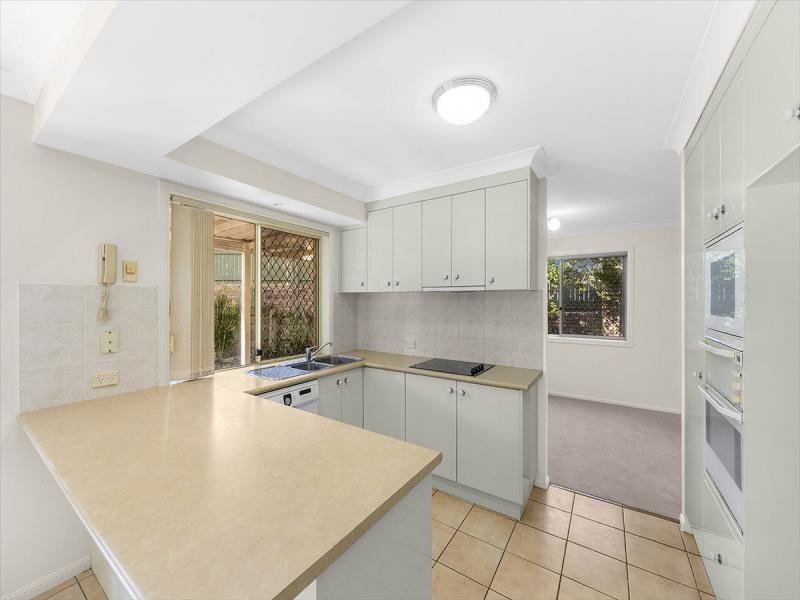 1/15 Abel Smith Crescent, Mount Ommaney QLD 4074