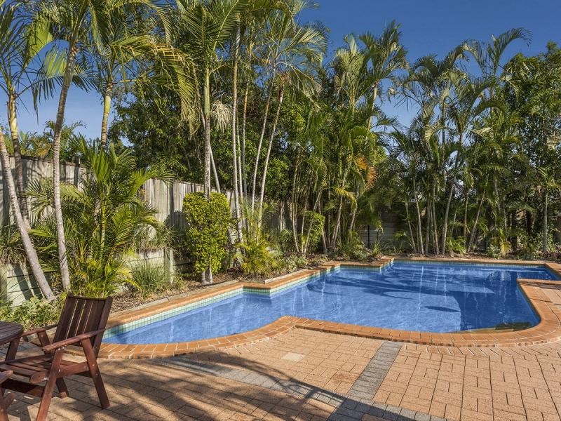 1/15 Abel Smith Crescent, Mount Ommaney QLD 4074