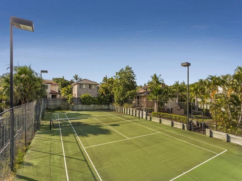 1/15 Abel Smith Crescent, Mount Ommaney QLD 4074