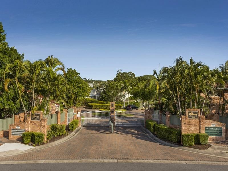 1/15 Abel Smith Crescent, Mount Ommaney QLD 4074