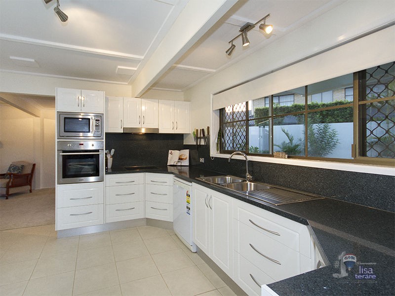 24 Maribor Street, Westlake QLD 4074