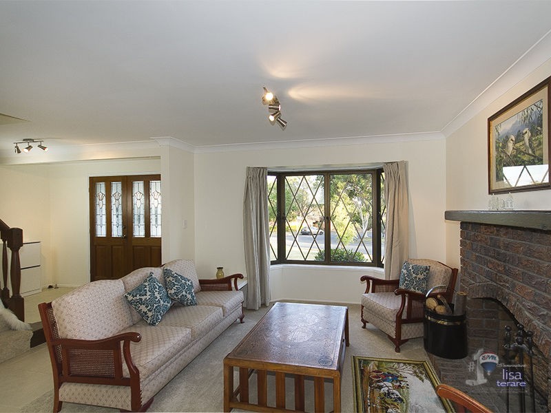 24 Maribor Street, Westlake QLD 4074