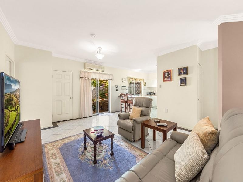 38 Dewsbury Street, Middle Park QLD 4074