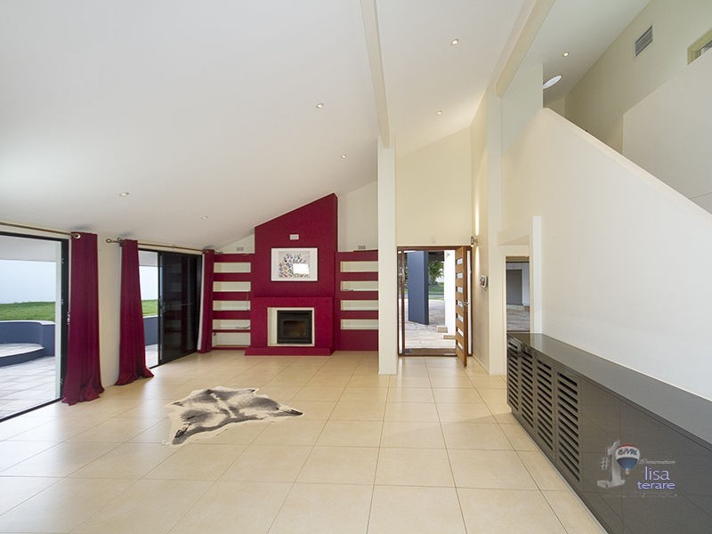 9 Maribor Street, Westlake QLD 4074